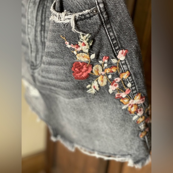 abercrombie and fitch denim skirt - Picture 2 of 4